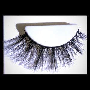 Eyelashes human hair
